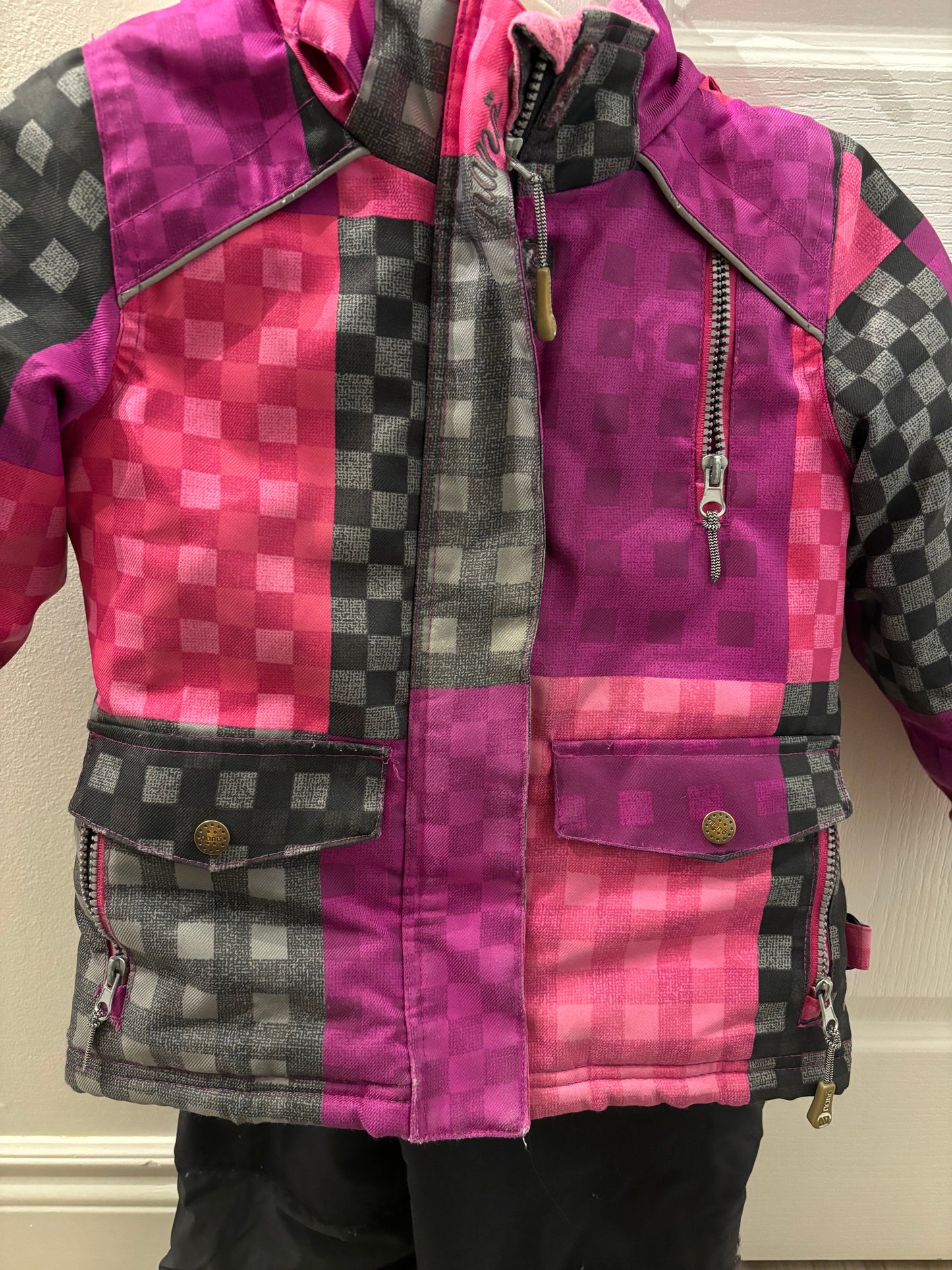 Manteau hiver imperfection pantalon 4 ans NE VIEN PAS AVEC LE PANTALON
